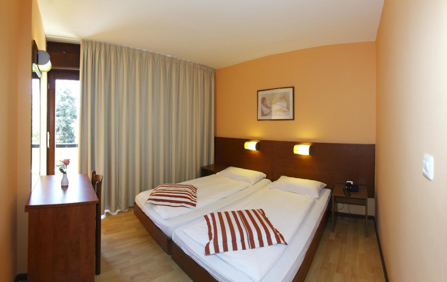 Donat Hotel 3*